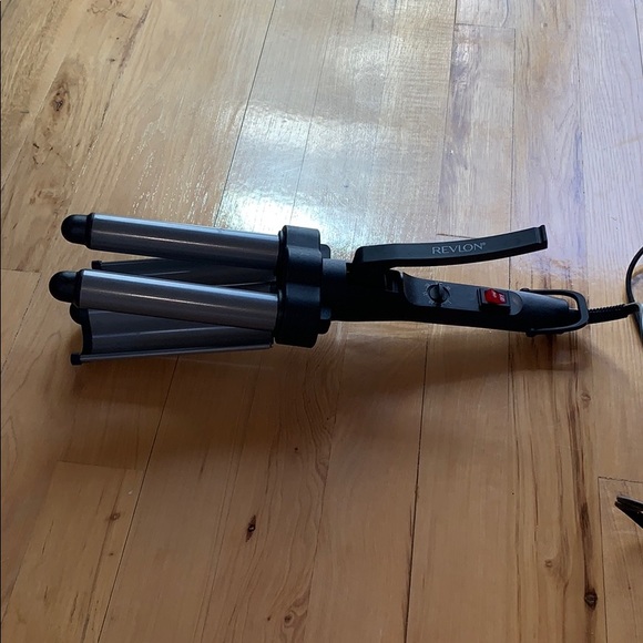 Revlon Accessories - Hair crimper/waver Revlon Accessories - Hair crimper/waver